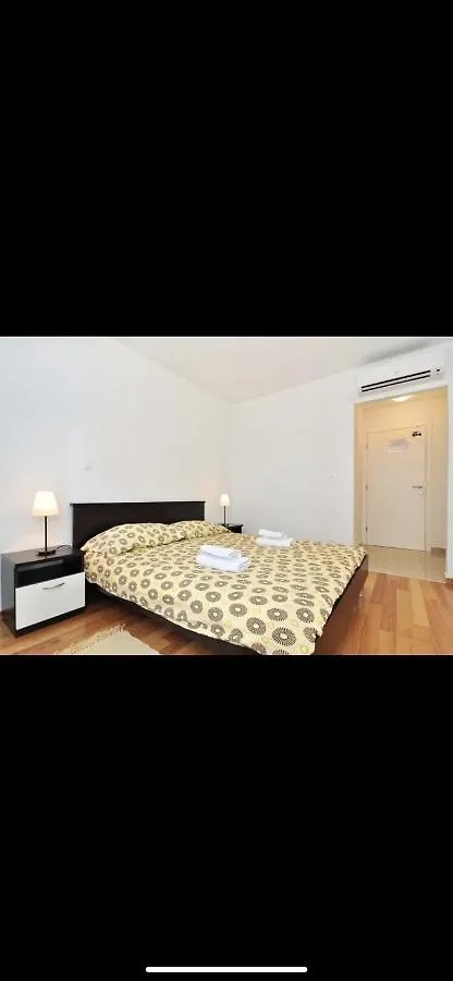 Adriatic Queen Residence Split 0*,  Croatia