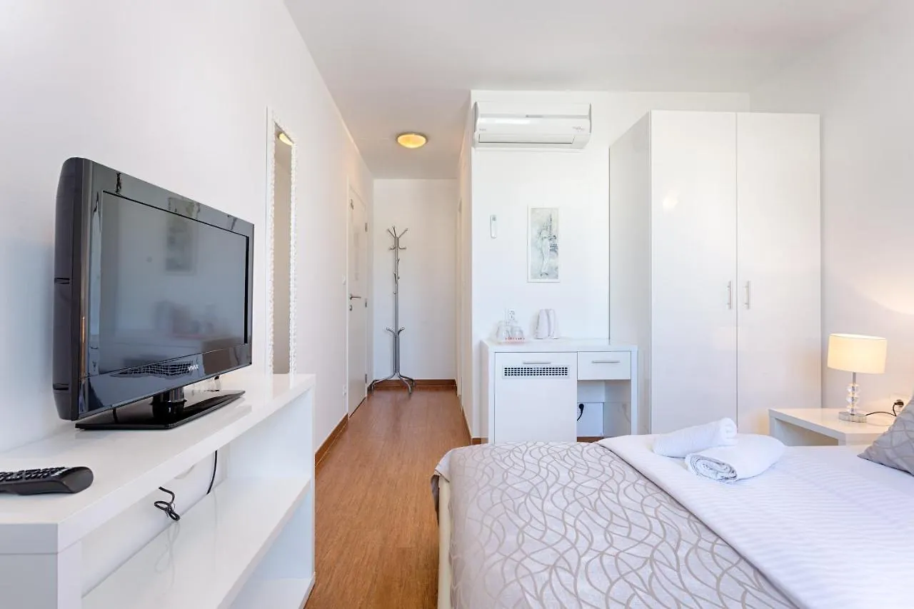 Adriatic Queen Residence Split 0*,  Croatia